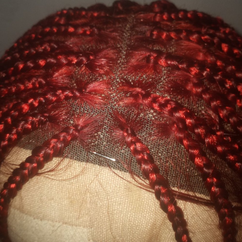 Red braided wig - Picture 3 of 6